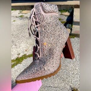 Sparkling rhinestones ankle boots